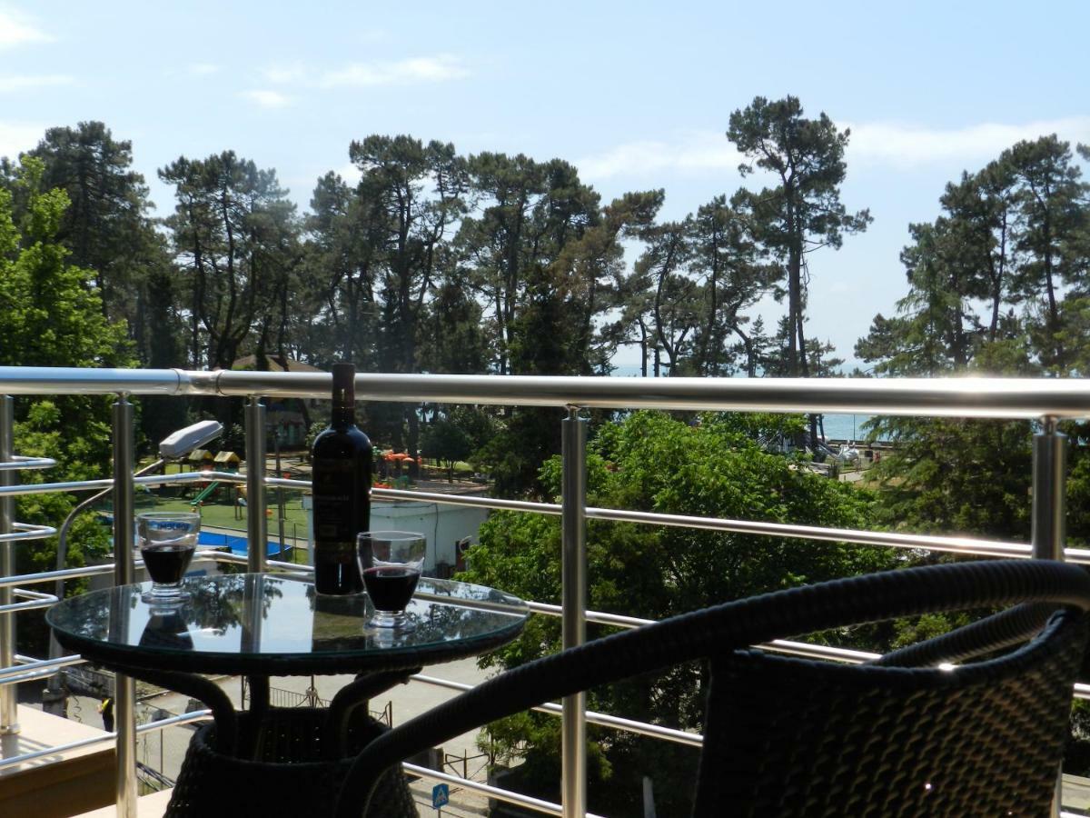 Hotel Bellmar Kobuleti Extérieur photo